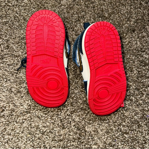 Jordan 1 Mid SE "Armory Navy/Metallic Gold/Pale Ivory" Toddler Boys' Shoe size 8 - Picture 5 of 8